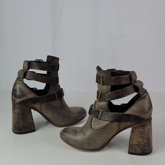 Freebird By Steven Teddy Triple Straps Women's Heeled Booties - Picture 4 of 14